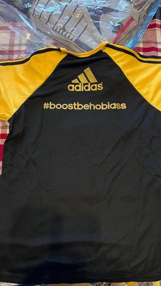 Camiseta Adidas Behobia 50 Negra y Dorada Talla L