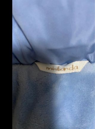 Cappotto invernale blu con cappuccio