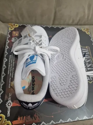 Zapatillas Adidas Stan Smith Blancas y Azules
