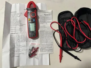 Pinza Amperimétrica UNI-T UT210E