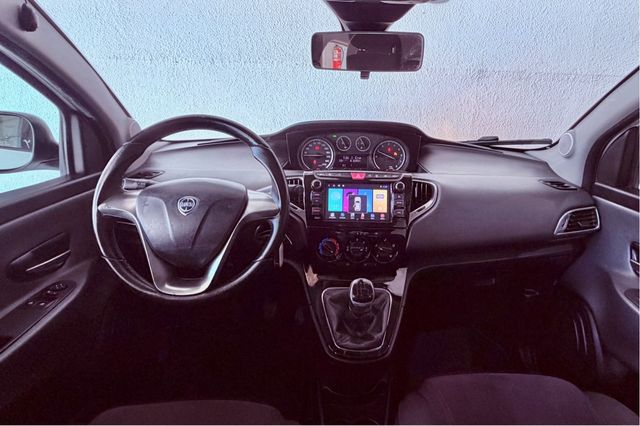 Lancia Ypsilon 1.2 69 CV GOLD 79.000 kilometros