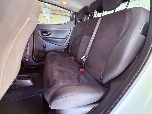 Lancia Ypsilon 1.2 69 CV GOLD 79.000 kilometros