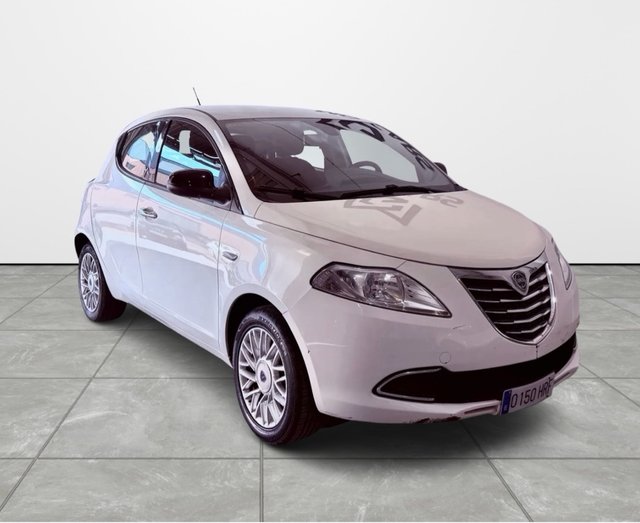 Lancia Ypsilon 1.2 69 CV GOLD 79.000 kilometros