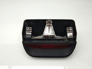 PILOTO TRASERO CENTRAL DACIA DUSTER (2)