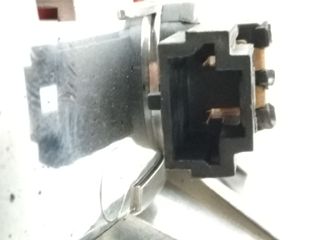 PILOTO TRASERO CENTRAL DACIA DUSTER (2)