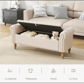 Sofá baúl beige con patas de madera