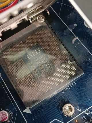 Torre SHUTTLE 68405 (RAM: 0 GB - HDD & SSD)