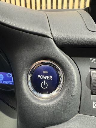 Lexus CT 200h 136 cv