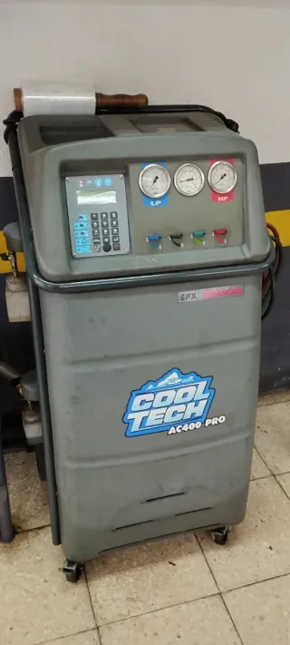 Taller mecánico 400m 5 elevadores Lugo centro