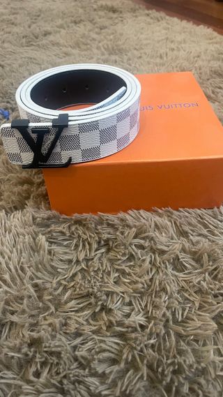 Cintura Louis Vuitton in pelle bianca e nera