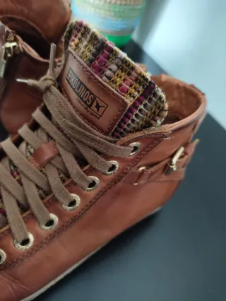 Botín Pikolinos Piel Marrón y Multicolor