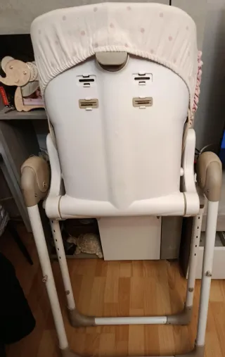 Trona para bebé con funda rosa