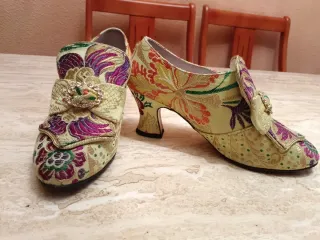 Vestido Fallera amarillo clarito OFERTA