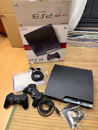 Playstation 3 con 2 mandos y caja