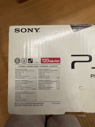 Playstation 3 con 2 mandos y caja