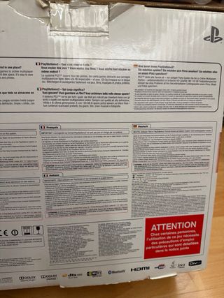 Playstation 3 con 2 mandos y caja