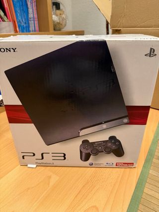 Playstation 3 con 2 mandos y caja