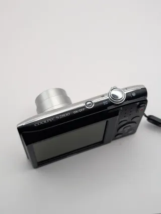 Nikon Coolpix S2800 Plata