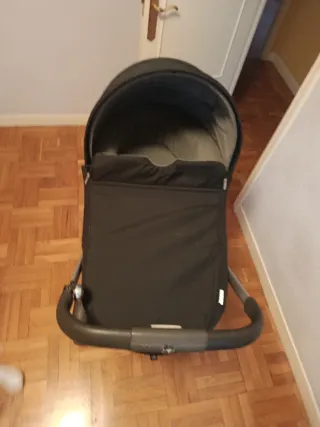 Silla de paseo y cochecito de bebé