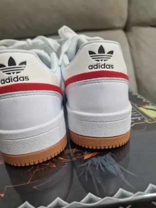 Zapatillas Adidas Court Tourino Blancas y Rojas