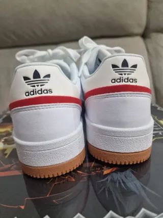 Zapatillas Adidas Court Tourino Blancas y Rojas