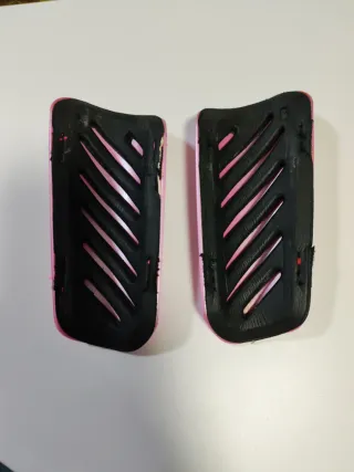 Espinilleras Puma Benjamin Rosa