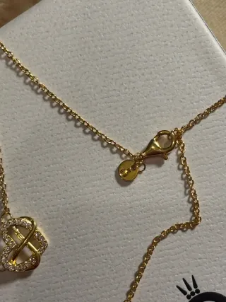 Collar Dorado Pandora Corazón e Infinito