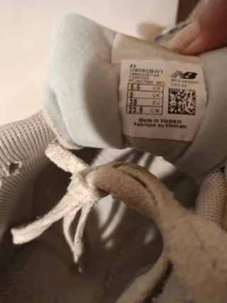 Zapatillas New Balance Beige/Gris