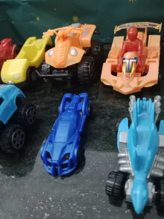 Lote de 10 vehículos de juguete