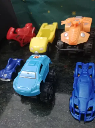 Lote de 10 vehículos de juguete