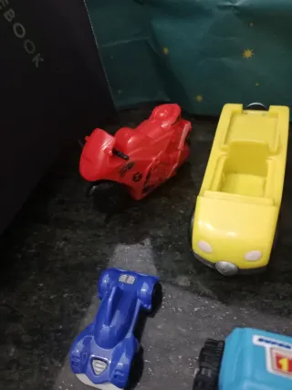 Lote de 10 vehículos de juguete