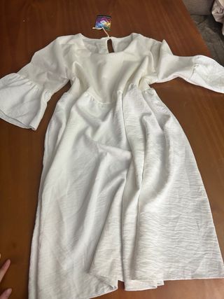 Vestido blanco sin estrenar manga acampanada