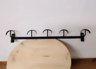 Perchero antiguo de hierro