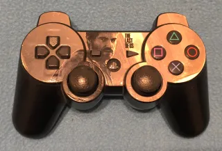 PACK TLOU Joel Edition + TLOU II Edicion Especial