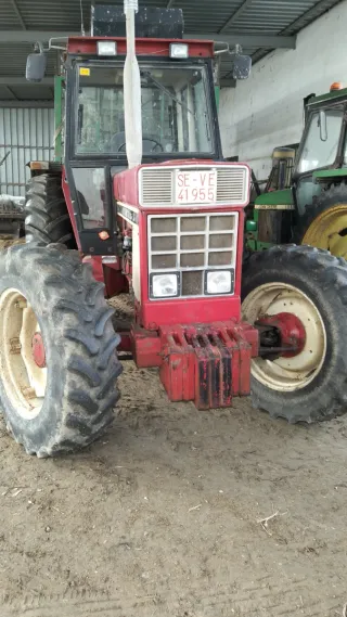 Tractor internacional 955-S