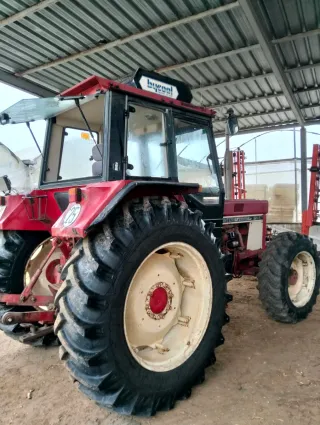 Tractor internacional 955-S