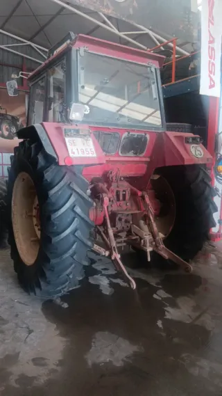 Tractor internacional 955-S