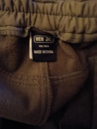 Pantalón caza impermeable forrado. 44*55*109