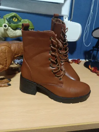 Botines marrones talla 39