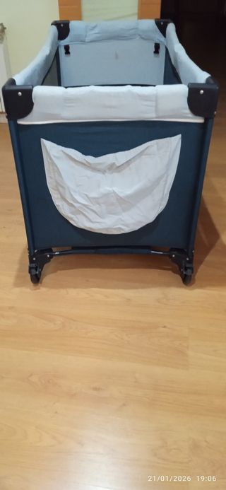 Culla da viaggio e parco giochi nonona