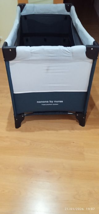 Culla da viaggio e parco giochi nonona