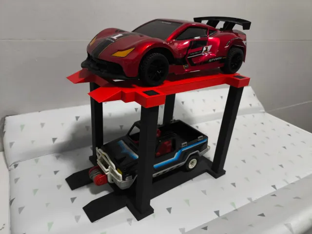 Elevadores exposición RC y maquetas, traxxas, etc.