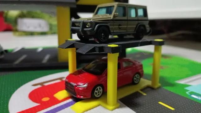 Elevadores exposición RC y maquetas, traxxas, etc.