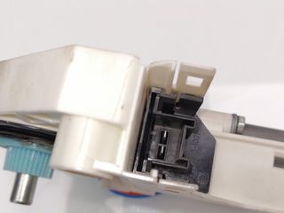 MOTOR ELEVALUNAS TRASERO DERECHO AUDI Q3 (8UG)