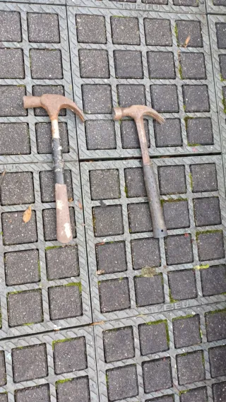 2 Martillos Antiguos