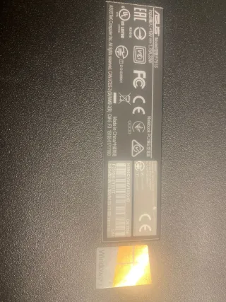 Portátil ASUS F751S