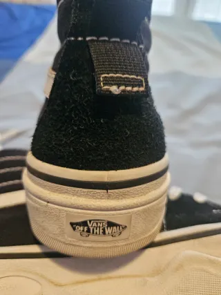 Zapatillas Vans Sentry Sk8 Hi Negras y Blancas
