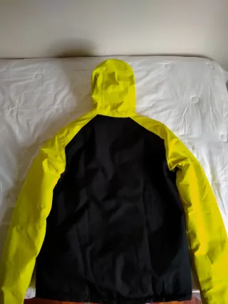 Chubasquero impermeable y cortavientos