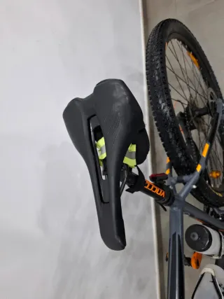 Bicicleta Scott Gris y Naranja