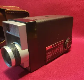 Cámara de cine Kodak vintage